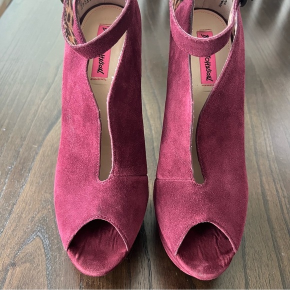 Betsey Johnson Burgundy Heels - Size 10 - Picture 1 of 12